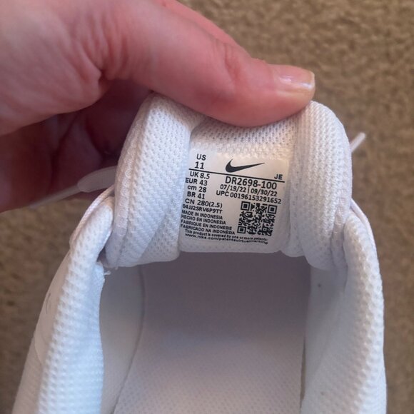 Women's Size 11 Nike Run Swift 3 Running Shoes - Picture 3 of 5